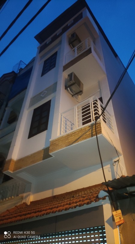 Bán siêu phẩm oto tránh quận Long Biên, diện tích sử dụng 40m2, giá 3.25 tỷ