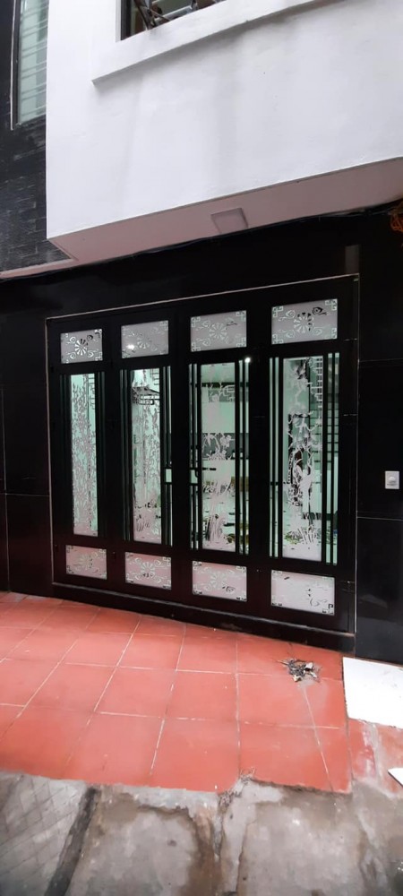 Bán nhà Nguyễn Trãi, ngõ ba gác dt 32m2, mt 3.6m, nhỉnh 3 tỷ, cách mặt đường 50m