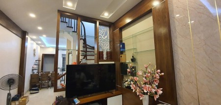 Phân lô Thịnh Quang kd, dt 50m2, 4 tầng, bao sang tên tặng nội thất xịn, giá bán 4 tỷ