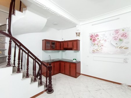 Bán Nhà Đẹp Sổ đẹp Lĩnh Nam 21m2 , 4 tầng, 3 Phòng ngủ, 1.95 tỷ.