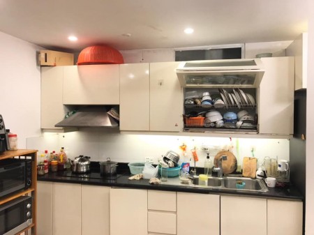 Bán nhà phố Hồng Mai, dt 35m2, 4 tầng, 3 phòn ngủ, giá 2.85 tỷ, lh 0394357733.