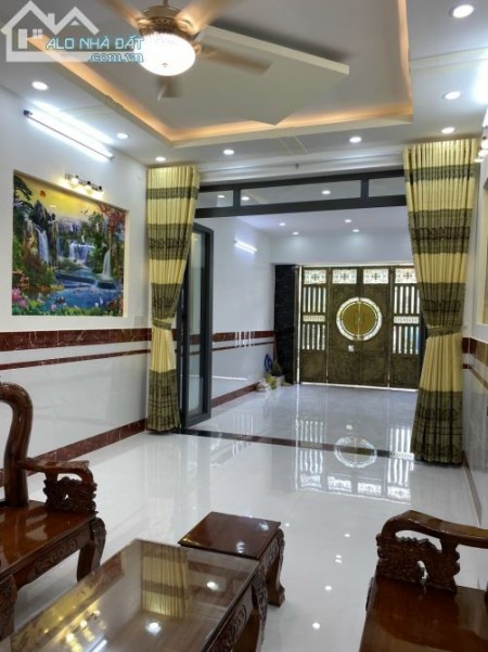 Nhà mặt tiền 5 lầu mới, Lý Thường Kiệt, dt 63m2, kinh doanh đa ngành, giá 13.8 tỷ