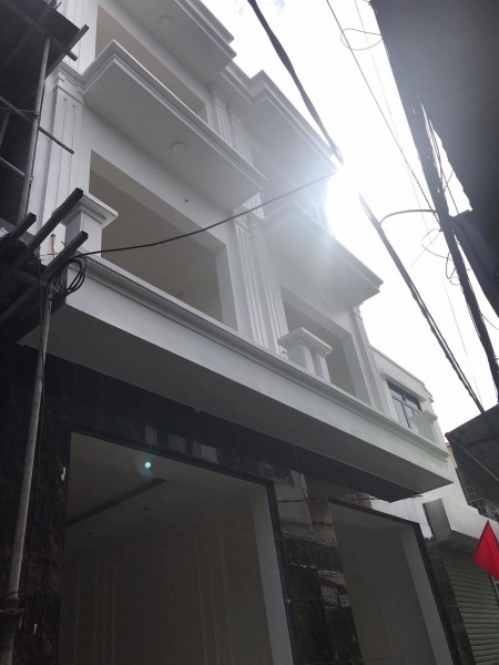 Bán nhà ngõ phố An Ninh, dt 42.8m2, mt 3.8m, 3 tầng, 3 ngủ, 2 vs, nhà đẹp, giá 1.75 tỷ
