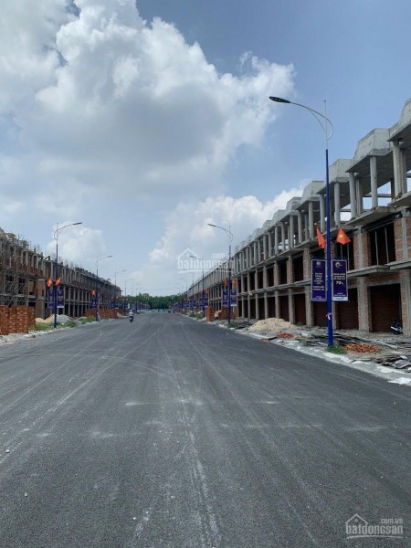 Bán đất ngay trung tâm Bàu Bàng, QL13 đi vào 50m, bán gấp giá thương lượng
