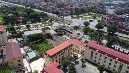 Em cần bán nhanh lô đất Sổ Đỏ 92.5m2 trung tâm thị trấn Vương, giá bán 1.5 tỷ
