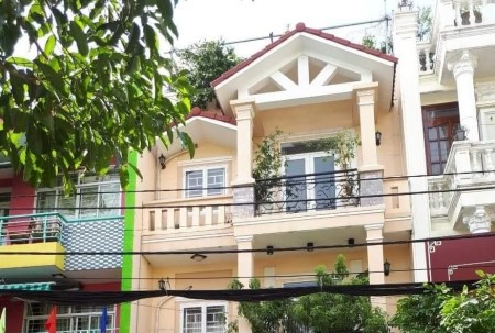 Bán nhà Villa mini Quận 12, khu công viên phần mềm Quang Trung, giá bao rẻ, pháp lí chuẩn
