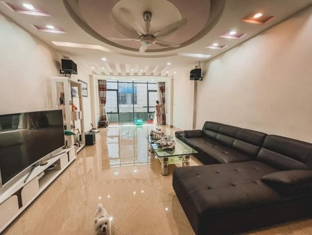 Bán nhà Đường Xóm Chiếu Quận 4, giá rẻ, diện tích 60,5m2, 4 lầu, 9 PN, lhcc