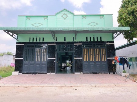 Gia đình kinh doanh thua lỗ kẹt tiền nên cần bán dãy trọ 300m2(10x30m), chính chủ, dân đông