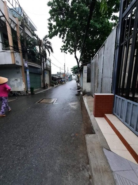 Bán nhá mặt tiền đường số 8 ngang 8m, dt 160m2, giá bán 11 tỷ, lhcc