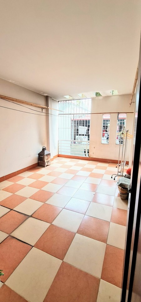 Nhà riêng trung tâm quận Thanh Xuân gần ô tô, 4 tầng dtsd 54m2 giá bán 5 tỷ 2