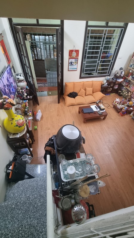 Bán nhà nguyên căn Đội Cấn, khu đất vàng Ba Đình, dt 32m2, 3 tầng, mt 5m, giá 3.1 tỷ