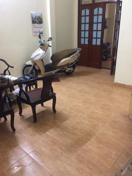 Chính chủ cần bán gấp căn nhà trong ngõ phố Yên Lãng, diện tích 72m2, ngõ ô tô, gần phố