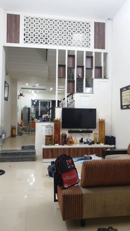 Nhà hai mặt tiền hẻm 6m, dt 68m2, 3 tầng đúc, Gò Dầu Quận Tân Phú, giá chỉ 6.6 tỷ