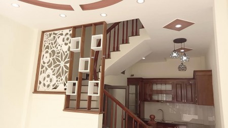 Bán nhà Lê Quang Đạo, diện tích 34m2, 3 bước ra đường đôi, giá 3.x tỷ (x nhà trẻ).