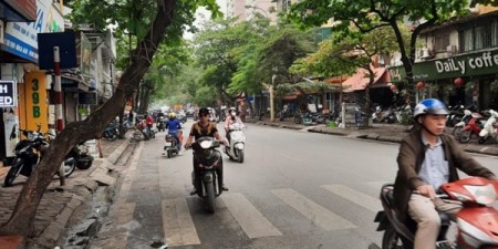 Bán nhà nát HXT tránh đường Phạm Văn Đồng quận Bình Thạnh 180m2 giá chỉ 7tỷ750