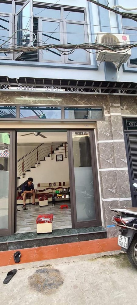 Bán rẻ nhà Văn La Hà Đông 38m2 5T MT 4,8m lô góc 3 mặt thoáng oto quanh nhà