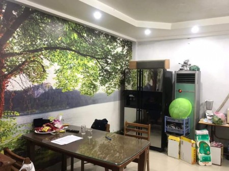 Bán nhà lô góc Lạc Long Quân, Quận Tây Hồ, diện tích sử dụng 50m2, 4 tầng, giá 3,25 tỶ