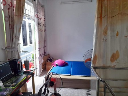 Bán nhà nguyên căn Nguyên Hồng ngang khủng 7m, 2 tầng đúc, giá bán 3.5 tỷ, lhcc