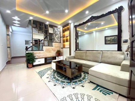 Bán nhà Thanh Nhàn Hai Bà Trung, 5 tầng đúc, sát mặt phố lô góc, nhà đẹp giá 5 tỷ