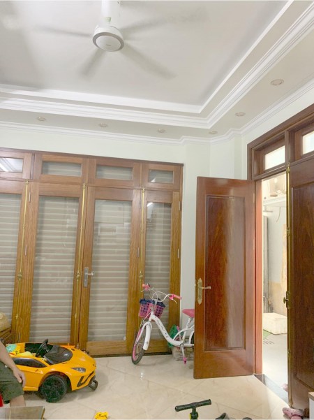Nóng Bán nhà phố Thái Thịnh Đống Đa gần ĐH Thủy Lợi Công Đoàn MT 6m oto đỗ cửa chỉ 5.8 tỷ