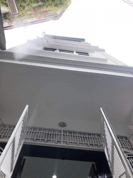 Nhà phố Kim Đồng vị trí đỉnh, giao thông tuyệt vời, dt 40m2, 5. tầng giá bán 2.9 tỷ