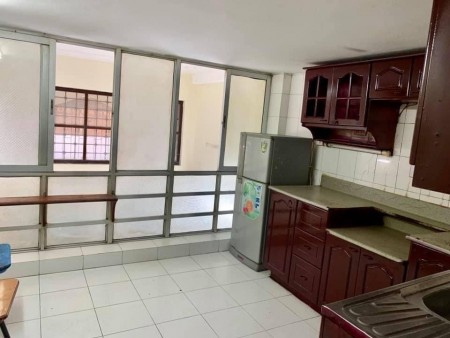 Bán hạ giá nhà Nguyễn Ngọc Vũ, DT 36m2 x 4 tầng, gần ô tô, ngõ 3 gác đua, nhỉnh 3 tỷ.