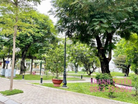 Đi đến slide 4