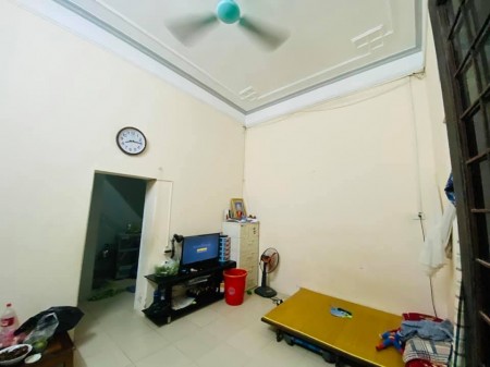Cần bán gấp nhà phố Ngô Thì Nhậm, Hà Đông, diện tích 66.5m2, lô góc, giá chỉ 4 tỷ sổ đỏ chính chủ.