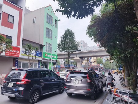 Ngã tư Lê Lợi Quang Trung Hà Đông mt rộng kinh doanh khủng, dt 42m2, giá 9.8 tỷ