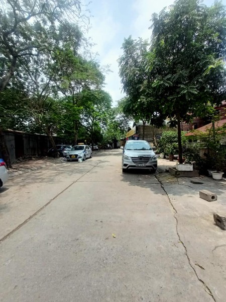 Đất đẹp Ba Đình, kinh doanh 100m2 cấp 4, mặt tiền 12m, giá cực rẻ, lh 0974769128
