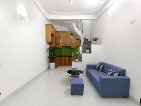 Bán nhà Tân Mai, 3 phòng ngủ, 4 tầng, ô tô tránh, ngõ thông rộng giá bán 2.26 tỷ, lhcc