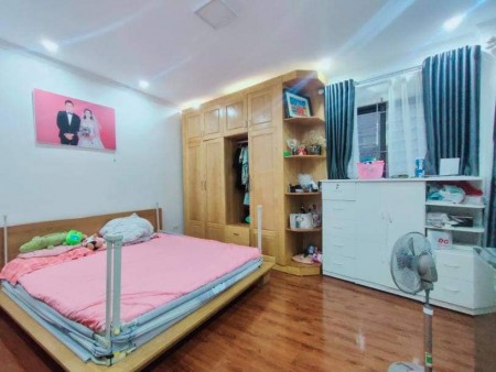 Mặt Phố, Kinh Doanh, diện tích 120m2 mặt tiền 4.2m Quan Hoa, Quận Cầu Giấy