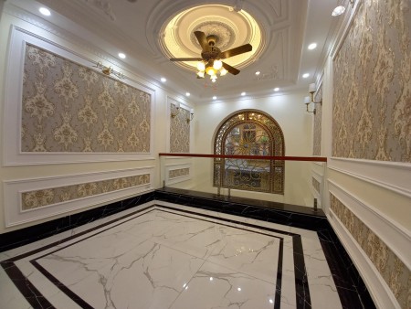 Bán nhà phố Chùa Bộc, Quận Đống Đa diện tích sử dụng 40m2, 5 tầng, giá bán 5.4 tỷ