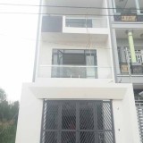 Bán gấp nhà nguyên căn Bạch Mai, nhà đẹp gần hồ Quỳnh, diện tích 32m2, giá 3.2 tỷ