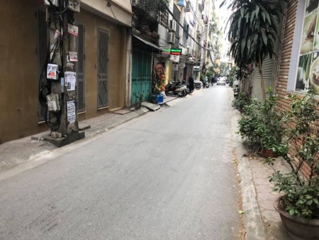 Bán đất lô góc phố Thanh Am, Long Biên, dt 55m2, mt 6m giá 2,1 tỷ.Lh: 0989126619