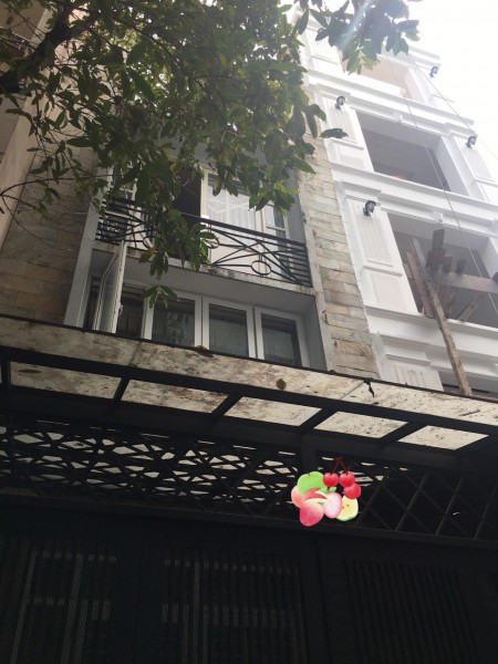 Bán nhà đẹp 4 tầng, 48m2 Đường Cách Mạng Tháng 8, Quận 10, giá chỉ 6 tỷ 6