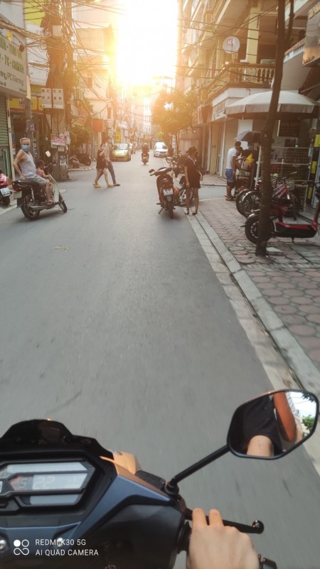 Nhà 3 tầng mặt đường chính ở Trâu Quỳ 2 mặt tiền giá chỉ 4ty3 Lh 0981752669