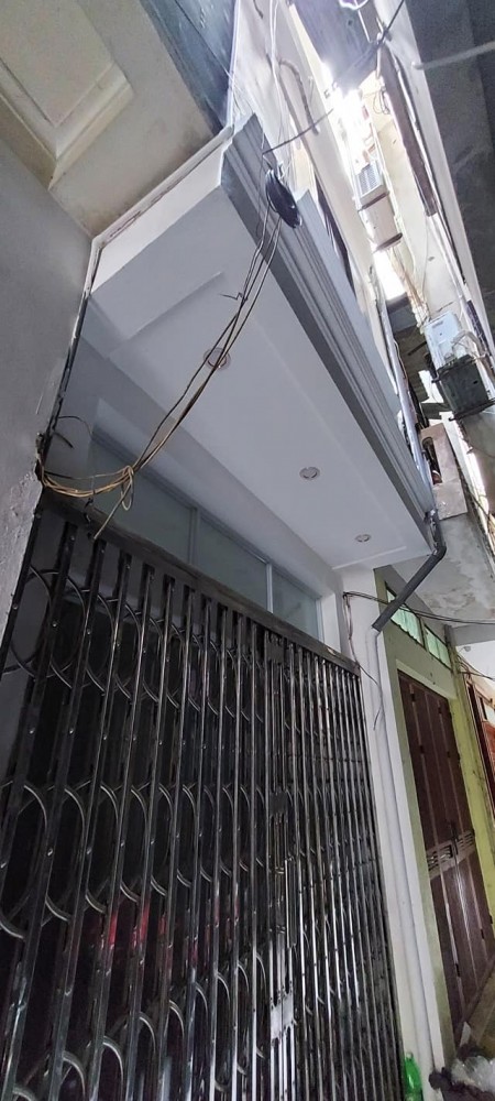 Bán nhà nguyên căn Trần Đại Nghĩa hàng xóm đại học kinh tế, dt 25m2, giá nhỉnh 2 tỷ