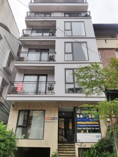Tòa Apartment 8 tầng, mặt đường Tây Hồ Quảng An dòng tiền 13000USD/Th dt 200m2, giá 73 tỷ