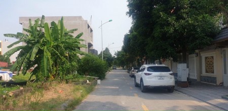Bán đất biệt thự Đỉnh Long, Lê Trọng Tấn TP HD, dt 133.8m2, mt 8.5m, hướng tây, giá 3.74 tỷ