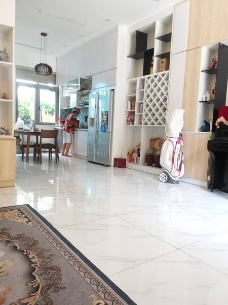 Bán nhà đẹp ở luôn quân long Biên, diện tích sử dụng 30m2, giá bán 2.65 tỷ