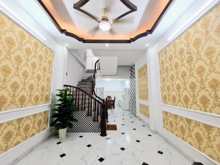 Bán nhà nguyên căn mới koong ô tô đỗ cửa, 5 phòng ngủ, full nội thất, giá bán 3.55 tỷ