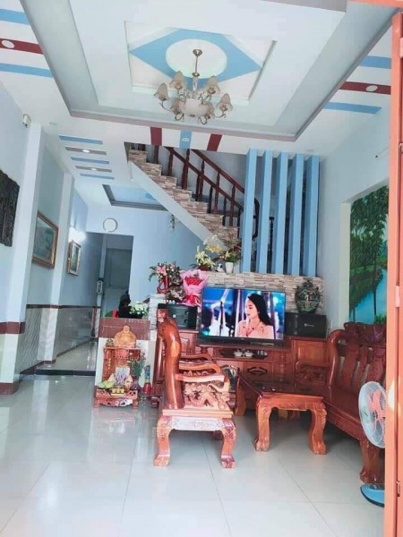 Ngộp Covid cấn bán gấp nhà gần chợ Hiệp Thành, Căn góc 2 mặt hẻm thông thoáng