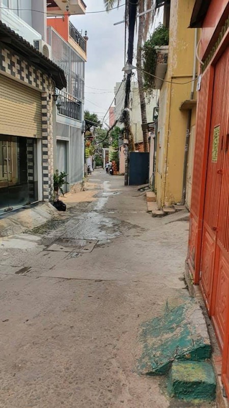 Nhà bán siêu rẻ đường Phan Văn Trị diện tích sử dụng 74m2 giá chỉ 5.4 tỷ.