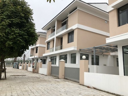 Bán suất ngoại giao biệt thự Nam Cường Kđt Dương Nội giá 10,5 tỷ. LH: 0386502682