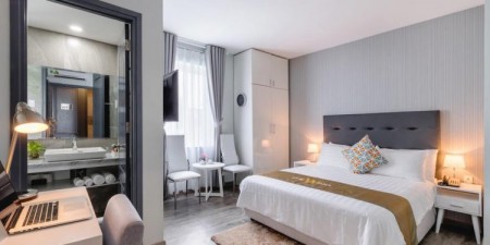 Bán khách sạn tiêu chuẩn 4 sao mặt tiền đường Phan Chu Trinh, Phường 2