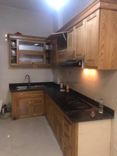 Tôi cần bán nhà ngay phố Ngọc Thuỵ, giá bán 4.23 tỷ, thương lượng chính chủ, sổ đẹp