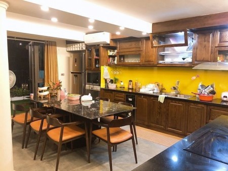 Chính chủ bán nhà đường Lạc Long Quân, Cầu Giấy, giáp Hồ Tây chỉ hơn 5 tỷ
