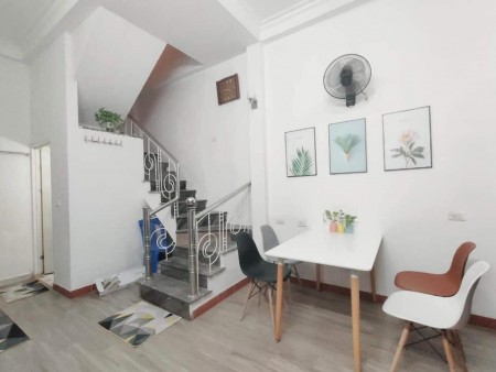 Bán nhà siêu phẩm 102 Lê Trọng Tấn, dt 30m2, ngõ rộng, lô góc mt rộng giá 2.75 tỷ