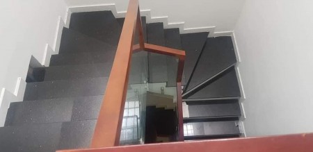 Nhà hiếm hẻm xe tải tránh diện tích 60m2, 3 tầng đúc, Tân Quý, Tân Phú, giá chỉ 5.6 tỷ